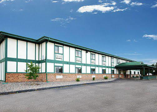 Rodeway Inn Брейнърд Екстериор снимка